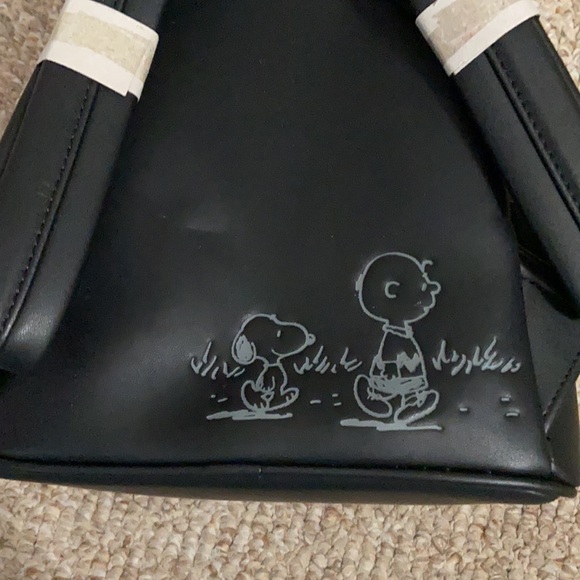 🎉Host Pick🎉 NWOT Peanuts Loungefly Limited Edition Backpack - Picture 7 of 11